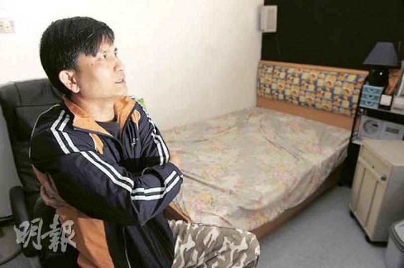 中華傳道會劉永生中學校工波哥（圖）過去12年來與校方達成共識，留宿學校的時間不獲薪酬。校方亦已向勞工處查證，確認沒有違反《最低工資條例》。（劉焌陶攝）