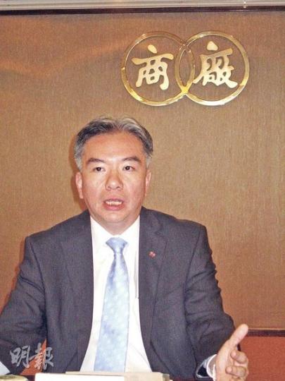 廠商會會長黃友嘉認為港府可借鏡新加坡房屋政策及退休保障計劃。 （陳家俊攝）