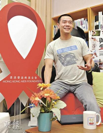 已證實感染HIV病毒21年的Joey Bugo大方接受傳媒訪問，他說外界對HIV有很多誤解，不少患者有很多擔憂，故他站出來讓大家知道，即使染了HIV，仍可過得很好。（陳淑安攝）