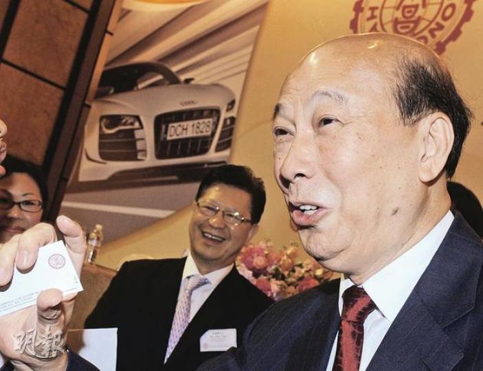 大昌行主席許應斌說,公司主力引進外國合格安全的中高檔次食品,不擔心會因此受內地食品安全隱患影響。(劉焌陶攝) 大昌行主席許應斌說,公司主力引進外國合格安全的中高檔次食品,不擔心會因此受內地食品安全隱患影響。(劉焌陶攝)