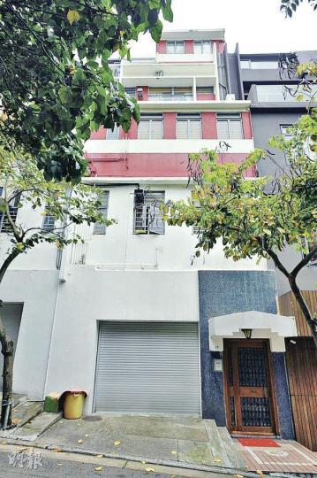 挑戰僭建物清拆令的衛信道17號屋,業主何坤儀為中華總商會永遠榮譽會長何世柱的胞姊。(葉漢華攝) 挑戰僭建物清拆令的衛信道17號屋,業主何坤儀為中華總商會永遠榮譽會長何世柱的胞姊。(葉漢華攝)