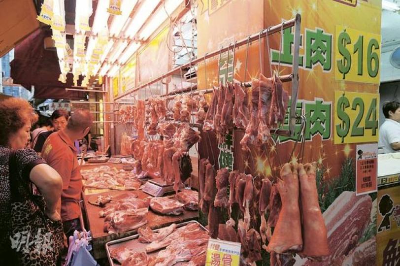 豬肉批發價高企,業界預料市民「捱貴豬」日子短期內會持續。(何家達攝) 豬肉批發價高企,業界預料市民「捱貴豬」日子短期內會持續。(何家達攝)