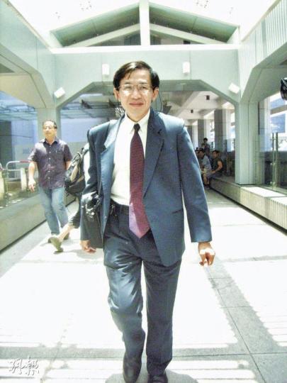 女死者弟弟、中大物理系榮譽教授孫緯武說,個人曾提出懸紅8萬元希望破案。(陳穎鏇攝)退休小學教師傅潔君是兩死者的舊同學,亦是最後看見兩人在生的證人。(陳穎鏇攝) 女死者弟弟、中大物理系榮譽教授孫緯武說,個人曾提出懸紅8萬元希望破案。(陳穎鏇攝)退休小學教師傅潔君是兩死者的舊同學,亦是最後看見兩人在生的證人。(陳穎鏇攝)