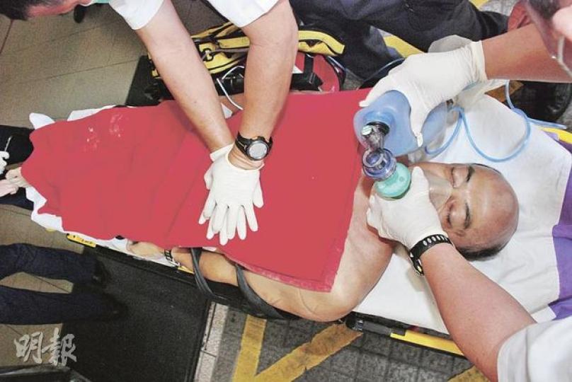 被同事發現昏迷車內的田螺車司機,送院後不久證實死亡。(雲錦鋒攝) 被同事發現昏迷車內的田螺車司機,送院後不久證實死亡。(雲錦鋒攝)