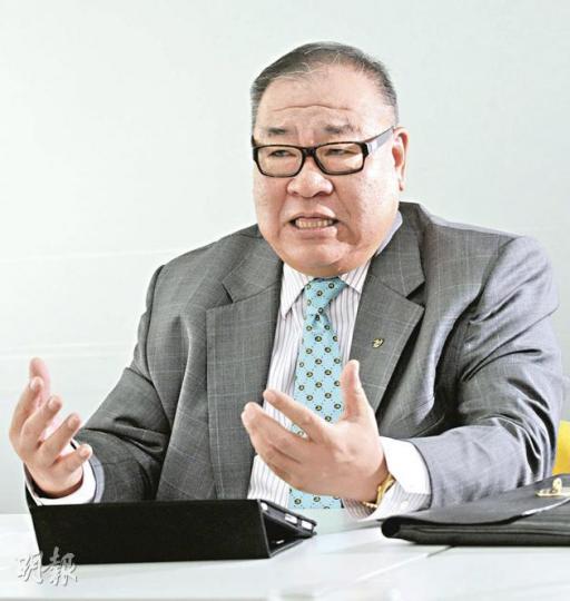 明年立法會換屆,問孫啟烈會否參選,他即斬釘截鐵地說:「不會了,我能力不夠。熱心為工商界服務,並不是想搞政治。」(陳淑安攝) 明年立法會換屆,問孫啟烈會否參選,他即斬釘截鐵地說:「不會了,我能力不夠。熱心為工商界服務,並不是想搞政治。」(陳淑安攝)