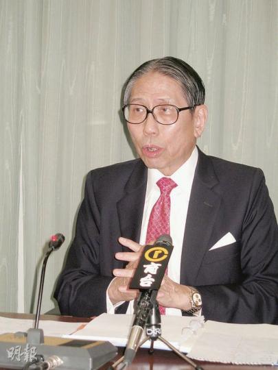 安老事務委員會主席梁智鴻認為,現時長者院舍照顧與居家照顧服務比例失衡,太依賴院舍服務,建議設立社區照顧服務資助券,引入經濟審查。(陳家俊攝) 安老事務委員會主席梁智鴻認為,現時長者院舍照顧與居家照顧服務比例失衡,太依賴院舍服務,建議設立社區照顧服務資助券,引入經濟審查。(陳家俊攝)