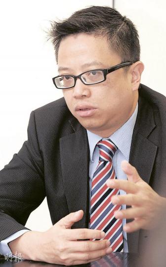 冷氣機補貼取消後,志高控股財務總監梁漢文表示,公司將致力於加大商用空調的銷售比重,並繼續提高產品價格。(劉焌陶攝) 冷氣機補貼取消後,志高控股財務總監梁漢文表示,公司將致力於加大商用空調的銷售比重,並繼續提高產品價格。(劉焌陶攝)