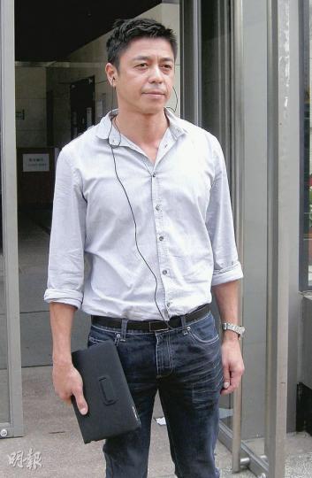 無綫演員何啟南(圖)因租務問題,與洗衣店東爭執,昨被裁定刑毁罪成。(林景輝攝) 無綫演員何啟南(圖)因租務問題,與洗衣店東爭執,昨被裁定刑毁罪成。(林景輝攝)
