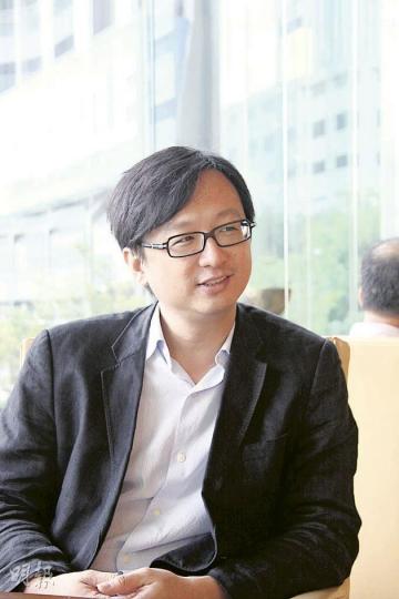 張鐵志認為,在威權社會的語境中,音樂人與音樂的抗爭角色更容易突出。(麥俊攝) 張鐵志認為,在威權社會的語境中,音樂人與音樂的抗爭角色更容易突出。(麥俊攝)