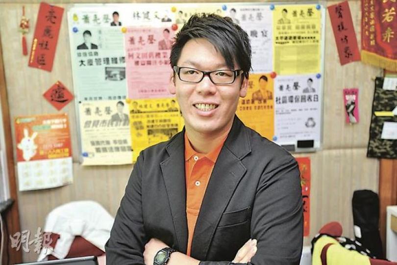 民協蕭亮聲失落上屆區議會選舉,卻未有減退他對服務社區的熱情;4年過去,他只望打場漂亮的仗,回饋支持他的街坊。(尹錦恩攝) 民協蕭亮聲失落上屆區議會選舉,卻未有減退他對服務社區的熱情;4年過去,他只望打場漂亮的仗,回饋支持他的街坊。(尹錦恩攝)