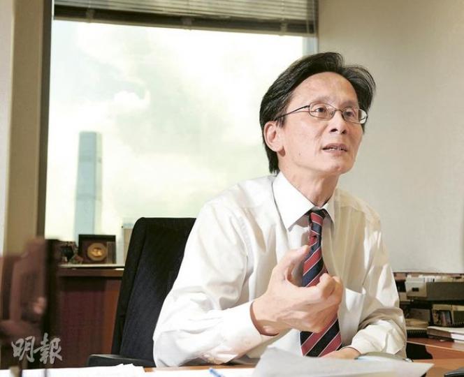 廣發副總經理丁世民的「淡友」味道甚濃,他預計恒指9月或低見16000點,明年更將跌至12000點。(陳淑安攝) 廣發副總經理丁世民的「淡友」味道甚濃,他預計恒指9月或低見16000點,明年更將跌至12000點。(陳淑安攝)