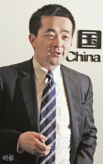 建行亞洲董事兼執行副總裁黃濤指出,配合中央對RQFII及人民幣FDI開綠燈,料本港人民幣存款年底達1萬億元不成問題。(劉焌陶攝) 建行亞洲董事兼執行副總裁黃濤指出,配合中央對RQFII及人民幣FDI開綠燈,料本港人民幣存款年底達1萬億元不成問題。(劉焌陶攝)