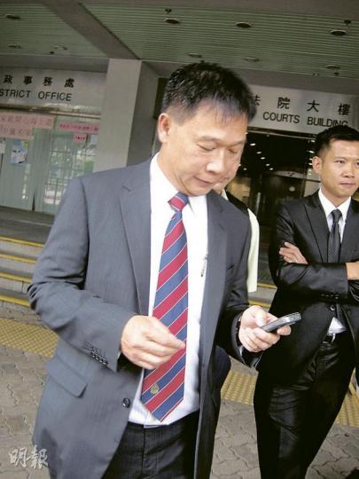 消防總長羅紹衡引述消防處調查報告承認有人出錯,卻指延誤火警升級、火場入口管制失當等,與同袍殉職無直接關係。(梁珮珊攝) 消防總長羅紹衡引述消防處調查報告承認有人出錯,卻指延誤火警升級、火場入口管制失當等,與同袍殉職無直接關係。(梁珮珊攝)