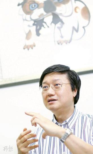 「黃金50」料在明年底推出最後一份報告,此後便完成任務,林奮強也會功成身退。記者問他之後有何打算,他說:「現在還未想,我一年只會專注做兩件事。」(林振東攝) 「黃金50」料在明年底推出最後一份報告,此後便完成任務,林奮強也會功成身退。記者問他之後有何打算,他說:「現在還未想,我一年只會專注做兩件事。」(林振東攝)