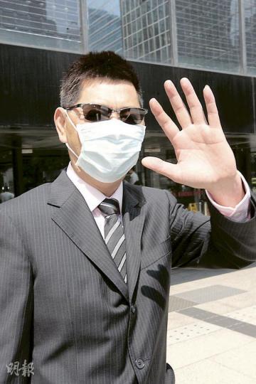 案發時為食環署助理主任的陳偉棠(圖),涉多次調戲已婚女同事,平機會最終協助女事主入稟索償。(郭慶輝攝) 案發時為食環署助理主任的陳偉棠(圖),涉多次調戲已婚女同事,平機會最終協助女事主入稟索償。(郭慶輝攝)