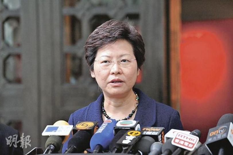 發展局長林鄭月娥昨以古物事務監督身分,宣布將何東花園列作法定古蹟,希望業主可與政府商討換地方案,以相同密度在毗鄰山坡重建住宅,不希望最終要動用公帑賠償。(葉漢華攝) 發展局長林鄭月娥昨以古物事務監督身分,宣布將何東花園列作法定古蹟,希望業主可與政府商討換地方案,以相同密度在毗鄰山坡重建住宅,不希望最終要動用公帑賠償。(葉漢華攝)