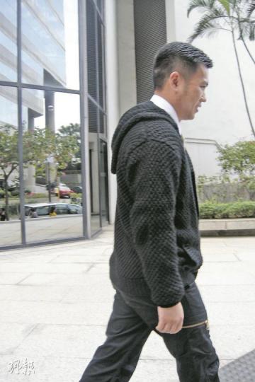 「細B」陳孝廉原被控勒索等罪,最終無罪獲釋,但因行徑自招嫌疑而不獲訟費。(林景輝攝)吳栾鋒雖脫罪,但他與「細B」一樣被拒絕訟費申請。(林景輝攝) 「細B」陳孝廉原被控勒索等罪,最終無罪獲釋,但因行徑自招嫌疑而不獲訟費。(林景輝攝)吳栾鋒雖脫罪,但他與「細B」一樣被拒絕訟費申請。(林景輝攝)