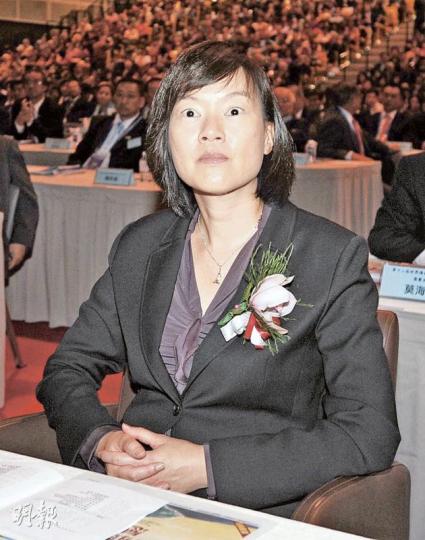 署理政制及內地事務局長黃靜文,若有人在登記選民時在申請表格上填報虛假資料,政府會將個案交警方調查。(李澤彤攝) 署理政制及內地事務局長黃靜文,若有人在登記選民時在申請表格上填報虛假資料,政府會將個案交警方調查。(李澤彤攝)