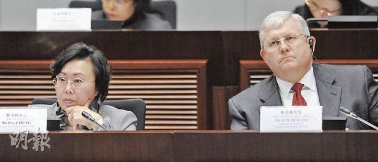 運輸及房屋局長鄭汝樺昨於立法會房屋事務委員會會議上表示,初步構思中,規管一手樓銷售的執法部門將隸屬該局。(尹錦恩攝) 運輸及房屋局長鄭汝樺昨於立法會房屋事務委員會會議上表示,初步構思中,規管一手樓銷售的執法部門將隸屬該局。(尹錦恩攝)