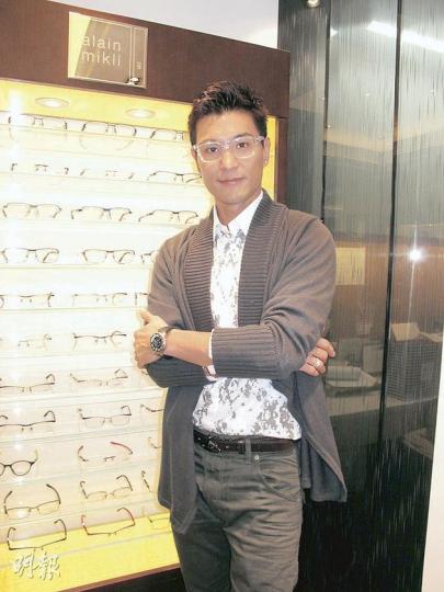 陳展鵬工作密麻麻,可謂豬籠入水。(攝影/記者:鍾一虹) 陳展鵬工作密麻麻,可謂豬籠入水。(攝影/記者:鍾一虹)