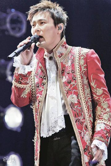 張信哲是次紅館演唱會充滿舞台劇元素。（攝影/記者：魏人）