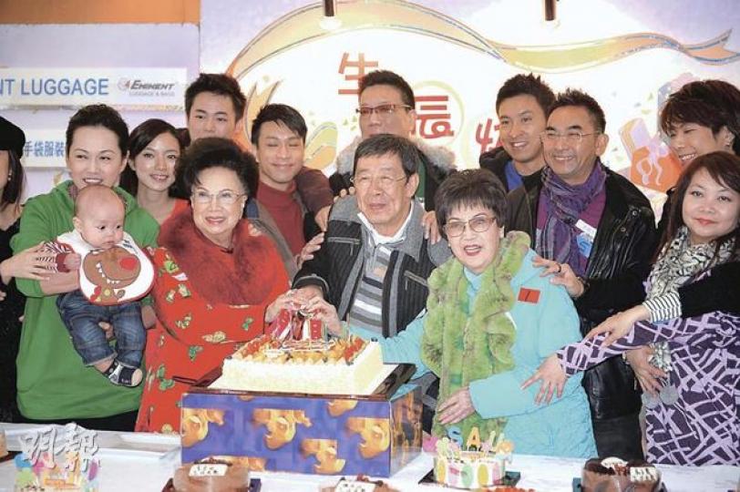 琴姐與胡楓生日只相差5天，二人今年同是80歲。（攝影/記者：劉一立） 姚瑩瑩抱6個月大的B仔入電視城慶生。（攝影/記者：劉一立）