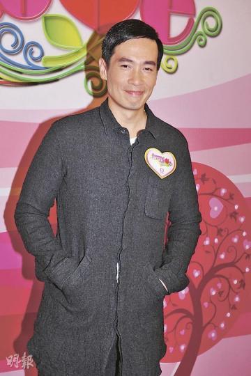 陳豪覺得他與林保怡、黃德斌合唱的《年少無知》受歡迎,已不介懷有否獎項。(攝影:劉永銳) 李亞男笑言心境還年輕,故未有結婚計劃。(攝影:劉永銳) 陳豪覺得他與林保怡、黃德斌合唱的《年少無知》受歡迎,已不介懷有否獎項。(攝影:劉永銳) 李亞男笑言心境還年輕,故未有結婚計劃。(攝影:劉永銳)