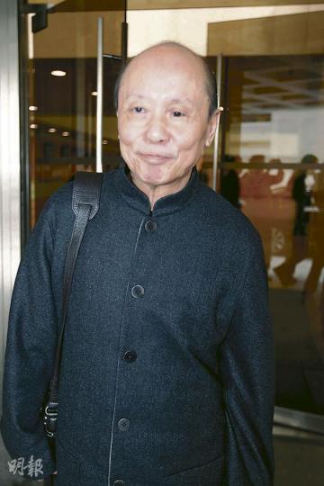 甘健成(圖)昨供稱,賣出鏞記股份後擬再開酒家,但不欲與鏞記直接競爭。其子甘崇軒表示,父親作供期間為了避嫌,已向酒家請假,這幾天沒回鏞記工作。(郭慶輝攝) 甘健成(圖)昨供稱,賣出鏞記股份後擬再開酒家,但不欲與鏞記直接競爭。其子甘崇軒表示,父親作供期間為了避嫌,已向酒家請假,這幾天沒回鏞記工作。(郭慶輝攝)