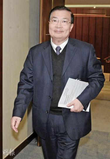 民建聯主席譚耀宗表示,曾鈺成沒與他談論有意參選特首,故他不知情,暫難評論。(劉焌陶攝) 湯家驊認為,曾鈺成願與民主派溝通。若唐英年退選,曾鈺成頂上較好。(劉焌陶攝) 民建聯主席譚耀宗表示,曾鈺成沒與他談論有意參選特首,故他不知情,暫難評論。(劉焌陶攝) 湯家驊認為,曾鈺成願與民主派溝通。若唐英年退選,曾鈺成頂上較好。(劉焌陶攝)