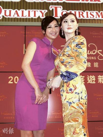 高海寧很高興能與范冰冰蠟像合照。（攝影/記者：林蘊兒）
