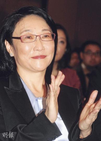 宏達(HTC)董事長兼台灣女首富王雪紅透露,當年揹着40磅電腦於歐洲四處推銷,觸發她發展智能手機的念頭。(劉焌陶攝)
宏達(HTC)董事長兼台灣女首富王雪紅透露,當年揹着40磅電腦於歐洲四處推銷,觸發她發展智能手機的念頭。(劉焌陶攝)