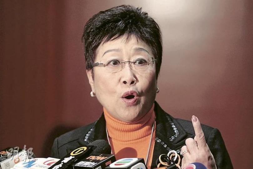 自由黨3名議員支持以特權法調查西九事件，黨主席劉健儀（圖）批評昨日政府在議員開會期間繼續送上文件，令議員無法消化。（郭慶輝攝）