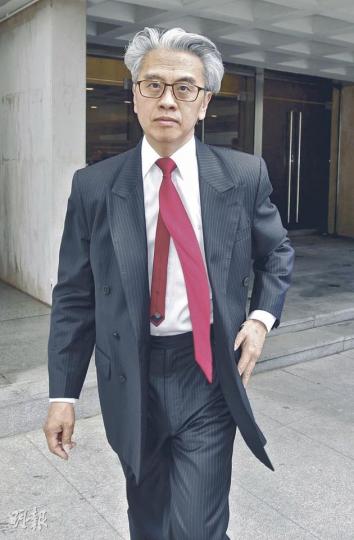 資深大律師馮華健昨代表亞視出庭申請司法覆核許可，但最終法庭認為行會未正式就發牌作決定，拒絕受理亞視申請。（林振東攝）