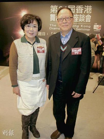 李司棋與鍾景輝在舞台劇《金池塘》飾演夫婦，二人有不少親熱戲分。（攝影/記者﹕柯美） 余安安獲知入圍爭舞台劇女配角獎，感意外又開心。（攝影/記者﹕柯美）
