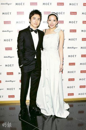 汪圓圓與蔡加讚感情穩定，婚期不遠了。（攝影：鍾偉茵） 日本人氣歌手GACKT來港出席昨晚慈善晚宴，他今晚會擔任亞洲電影大獎表演嘉賓。（攝影：鍾偉茵）