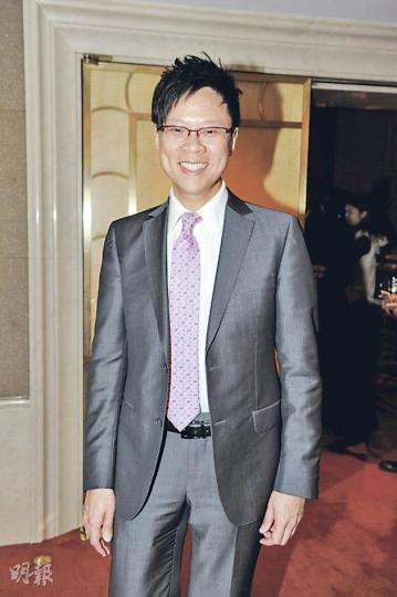 陳志雲表示在商台做得開心,希望可以做到下屆特首選舉。(攝影﹕鍾偉茵) 陳志雲表示在商台做得開心,希望可以做到下屆特首選舉。(攝影﹕鍾偉茵)