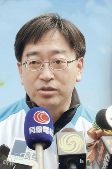 盛傳將出任醫管局主席的醫管局前高層高永文昨表示,會嚴肅考慮是否加入下屆政府。(尹錦恩攝) 盛傳將出任醫管局主席的醫管局前高層高永文昨表示,會嚴肅考慮是否加入下屆政府。(尹錦恩攝)