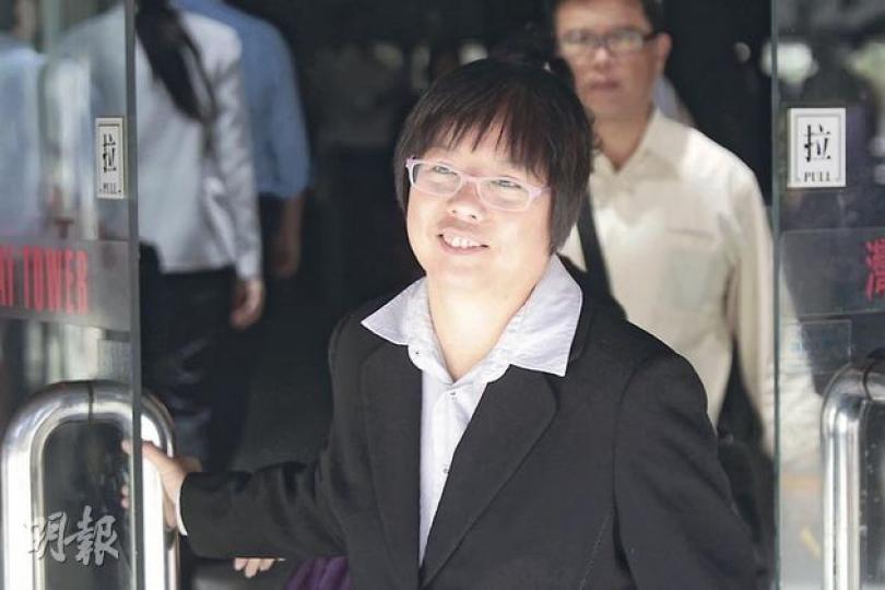 梁淑貞指與教育局官員討論放棄臻美辦學權時，有官員稱「只會針對你」，她更被迫簽署未經核對的核數報告。（郭慶輝攝）