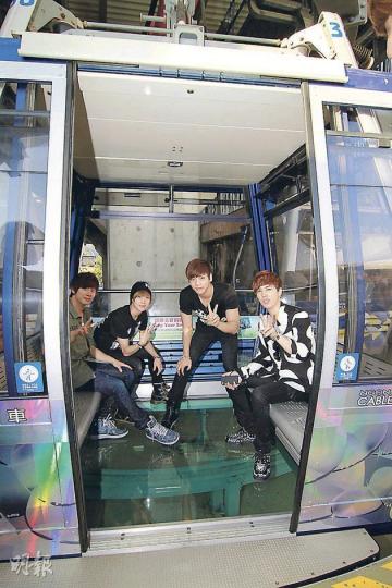 FTISLAND及SHINee成員昨日現身昂坪360拍攝遊戲節目。（微博圖片）
