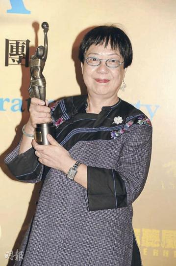 許鞍華4度奪「最佳導演」,感謝大家對她的肯定。(攝影﹕孫華中) 許鞍華4度奪「最佳導演」,感謝大家對她的肯定。(攝影﹕孫華中)