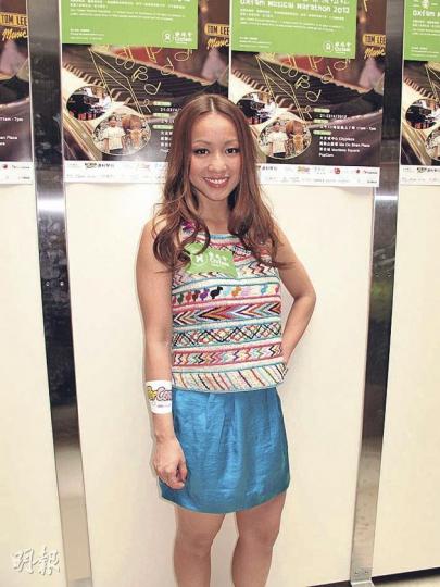 鄭融希望再減7磅,配合新碟的性感造型。(攝影/記者﹕柯美) 康子妮偕同兩個兒子現身活動,坦言已收爐不再追個女。(攝影/記者﹕柯美) 鄭融希望再減7磅,配合新碟的性感造型。(攝影/記者﹕柯美) 康子妮偕同兩個兒子現身活動,坦言已收爐不再追個女。(攝影/記者﹕柯美)