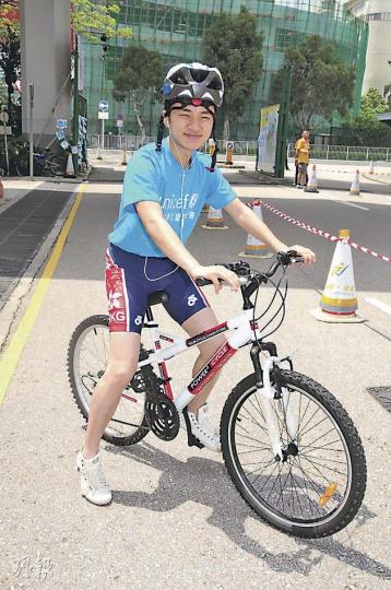 王祖藍未公開與李亞男戀情前,經常拍拖踩單車。(攝影/記者:劉一立) 王祖藍未公開與李亞男戀情前,經常拍拖踩單車。(攝影/記者:劉一立)