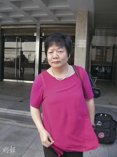 譚香文昨到高等法院聽取裁決，聞判後表示感謝律師幫助及市民支持，又透露正考慮在立法會九龍東選區出選，稱「今次係一個教訓，自己會做好啲、小心啲」。（梁珮珊攝）