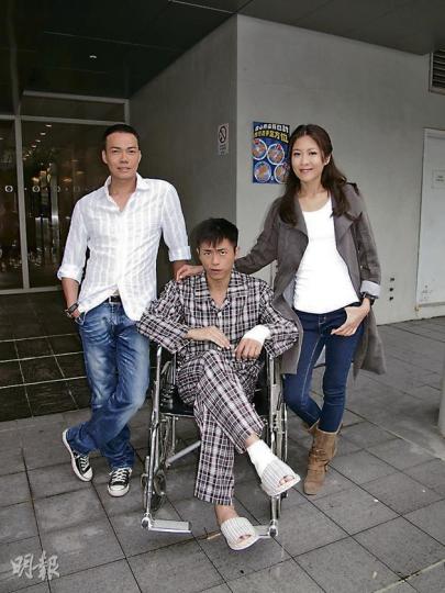 謝天華(左起)、森美及陳敏之昨日拍攝文戲,不及前一晚槍戰戲緊張。(攝影/記者:梁榮達) 謝天華(左起)、森美及陳敏之昨日拍攝文戲,不及前一晚槍戰戲緊張。(攝影/記者:梁榮達)