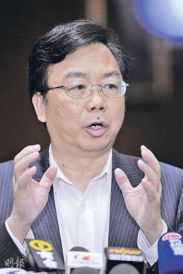 民主黨張文光表示,該黨將提出問責官員減薪的動議,但具體幅度仍要研究。(何家達攝) 民主黨張文光表示,該黨將提出問責官員減薪的動議,但具體幅度仍要研究。(何家達攝)