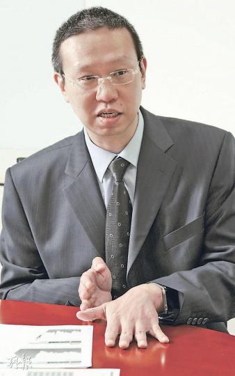 中信資產管理及公募基金董事甄啟智表示,旗下RQFII基金現有六成持倉為AAA級企業債券,因經濟前景不明,仍無意投資A股,也不會成為首批A股ETF產品的發行券商。(陳淑安攝) 中信資產管理及公募基金董事甄啟智表示,旗下RQFII基金現有六成持倉為AAA級企業債券,因經濟前景不明,仍無意投資A股,也不會成為首批A股ETF產品的發行券商。(陳淑安攝)