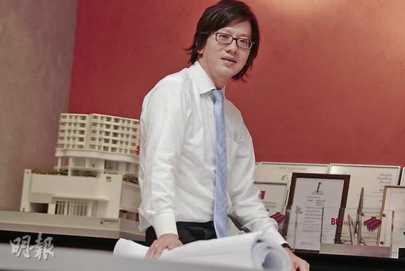 香港城市設計學會副會長吳永順坦言,大學近年紛紛建新建築,喜歡聘請海外建築師,以爭取大學排名和地位提升,但卻變相令本地建築師猶如「陪跑」。(郭慶輝攝) 香港城市設計學會副會長吳永順坦言,大學近年紛紛建新建築,喜歡聘請海外建築師,以爭取大學排名和地位提升,但卻變相令本地建築師猶如「陪跑」。(郭慶輝攝)