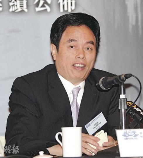 波司登全年溢利僅升12%,主要由於下半年收入放緩。圖為波司登主席高德康。(陳淑安攝) 波司登全年溢利僅升12%,主要由於下半年收入放緩。圖為波司登主席高德康。(陳淑安攝)