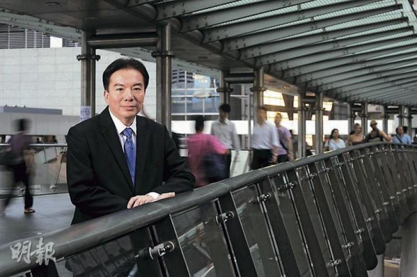 經濟發展委員會籌備小組成員黃友嘉表示,政府過去5年以社福政策維持堅尼系數水平,是「治標不治本」,認為港府應拓展產業多元化。(鄧宗弘攝)(明報製圖)(明報製圖)(明報製圖) 經濟發展委員會籌備小組成員黃友嘉表示,政府過去5年以社福政策維持堅尼系數水平,是「治標不治本」,認為港府應拓展產業多元化。(鄧宗弘攝)(明報製圖)(明報製圖)(明報製圖)