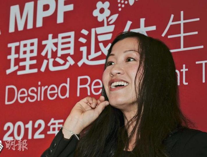 美國友邦(信託)行政總裁謝佩蘭表示,僱員應把握「半自由行」機會為強積金投資做更好規劃,但考慮轉換供應商時,應以全盤角度作評估。(劉焌陶攝) 美國友邦(信託)行政總裁謝佩蘭表示,僱員應把握「半自由行」機會為強積金投資做更好規劃,但考慮轉換供應商時,應以全盤角度作評估。(劉焌陶攝)